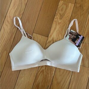 MWT Maidenform Women's Cream Bra Size Small